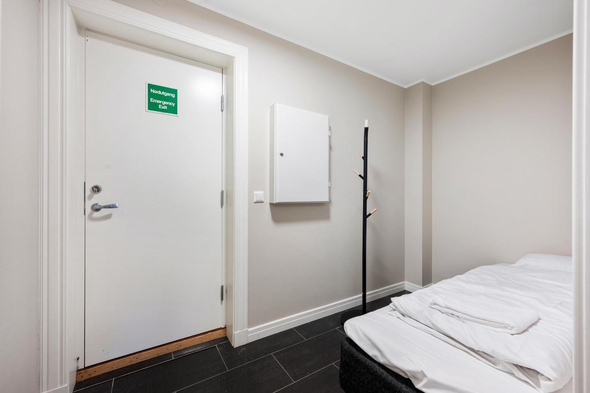 Apartamento New! Modern City Apt: Central W/ Private Entrence Bergen Exterior foto